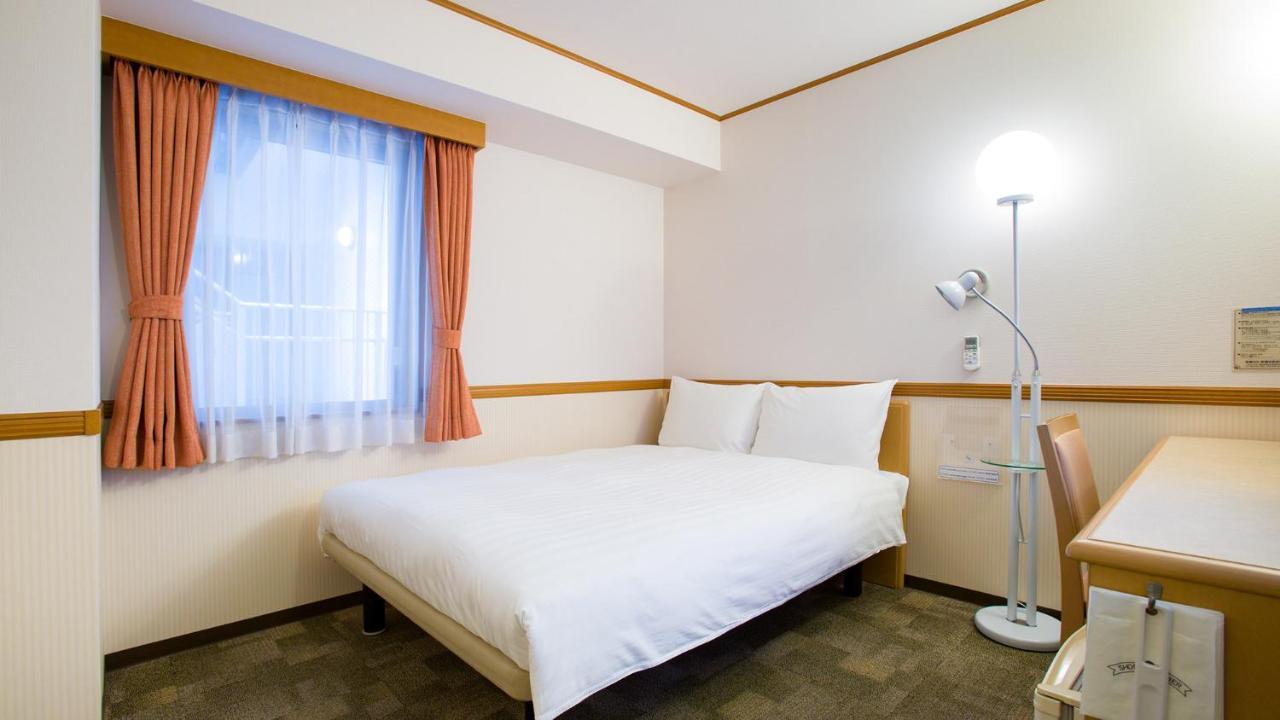 Toyoko Inn Tokyo Tozai-Sen Nishi-Kasai Экстерьер фото