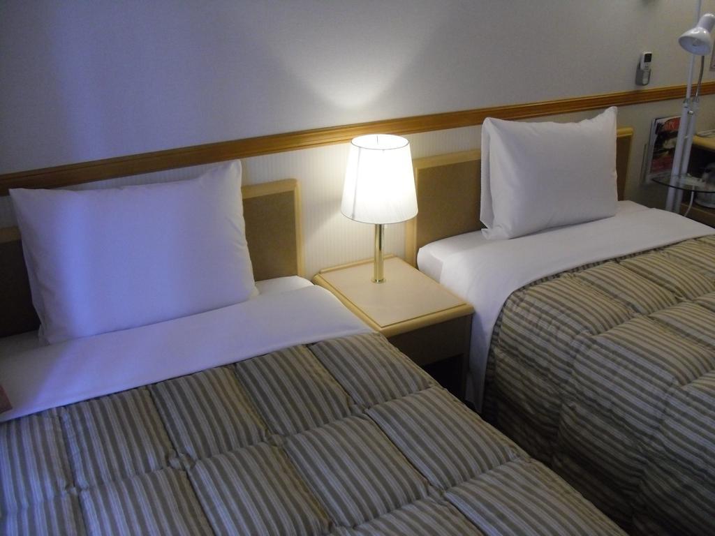 Toyoko Inn Tokyo Tozai-Sen Nishi-Kasai Экстерьер фото